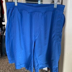 Men’s lined Lululemon shorts